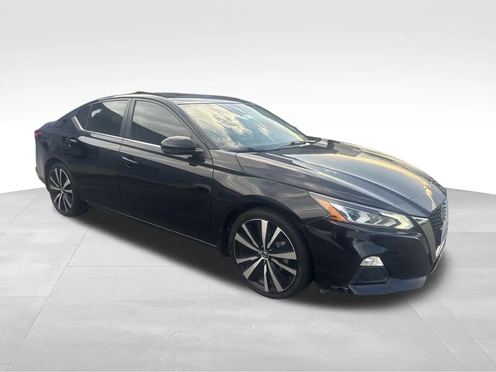 Used 2021 Black Nissan 2.5 SR image 6