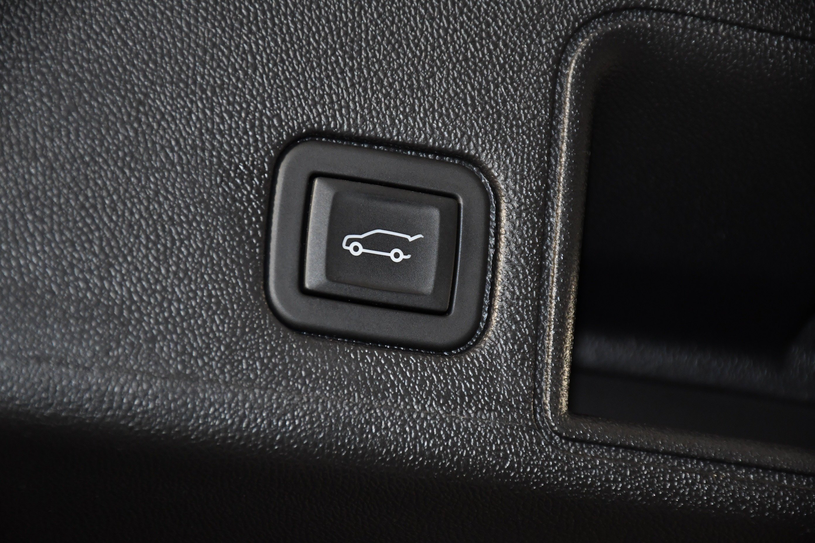 Used 2024 Sterling Metallic GMC SLT image 53