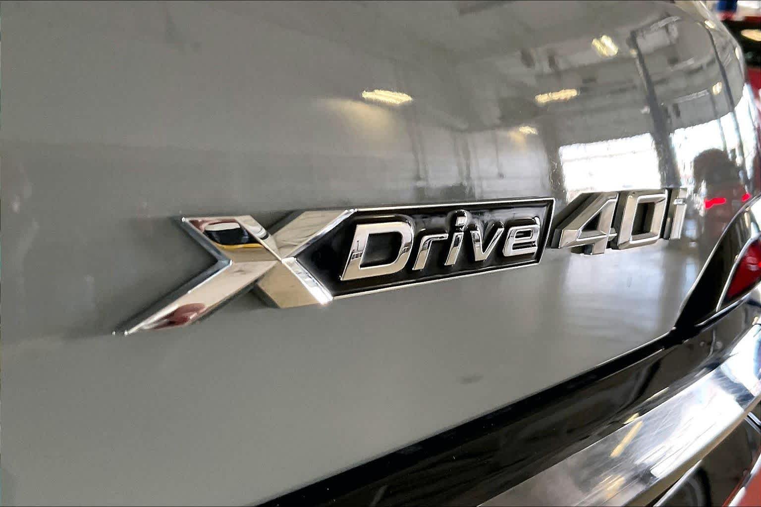 Used 2024 Brooklyn Grey Metallic BMW xDrive40i image 9
