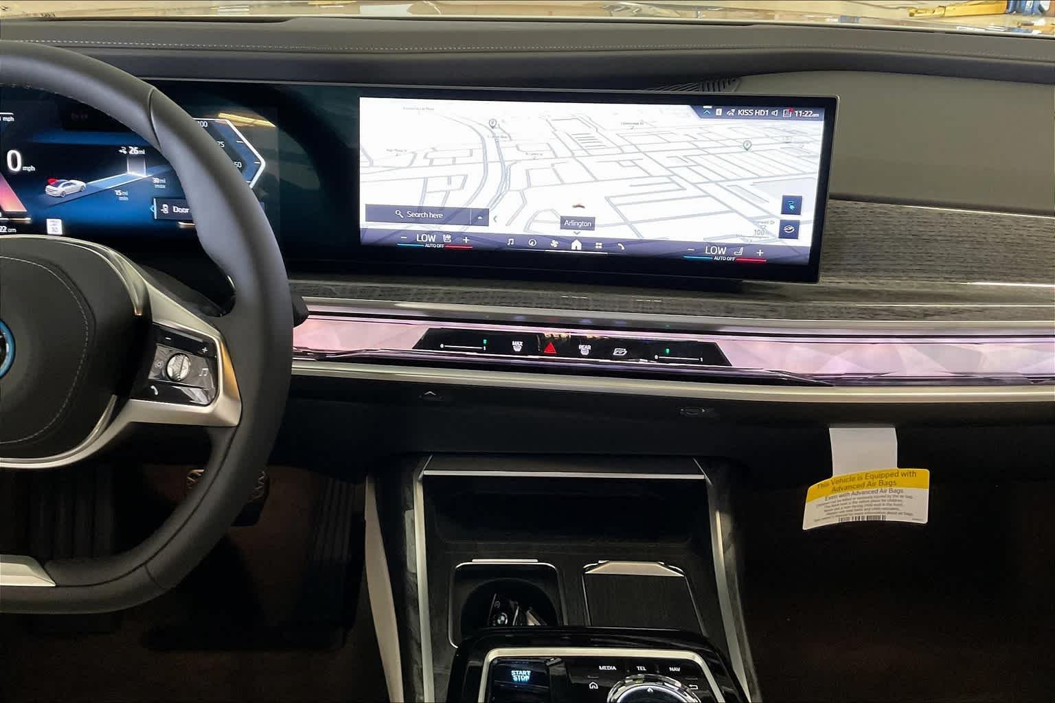 2025 BMW i7 50 - Photo 6
