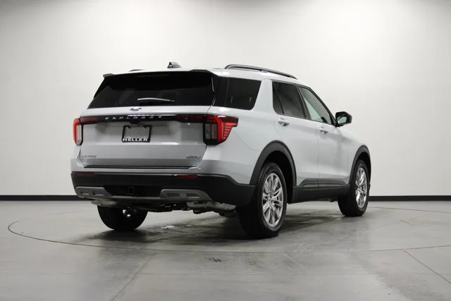 New 2026 Space White Metallic Ford Active image 28