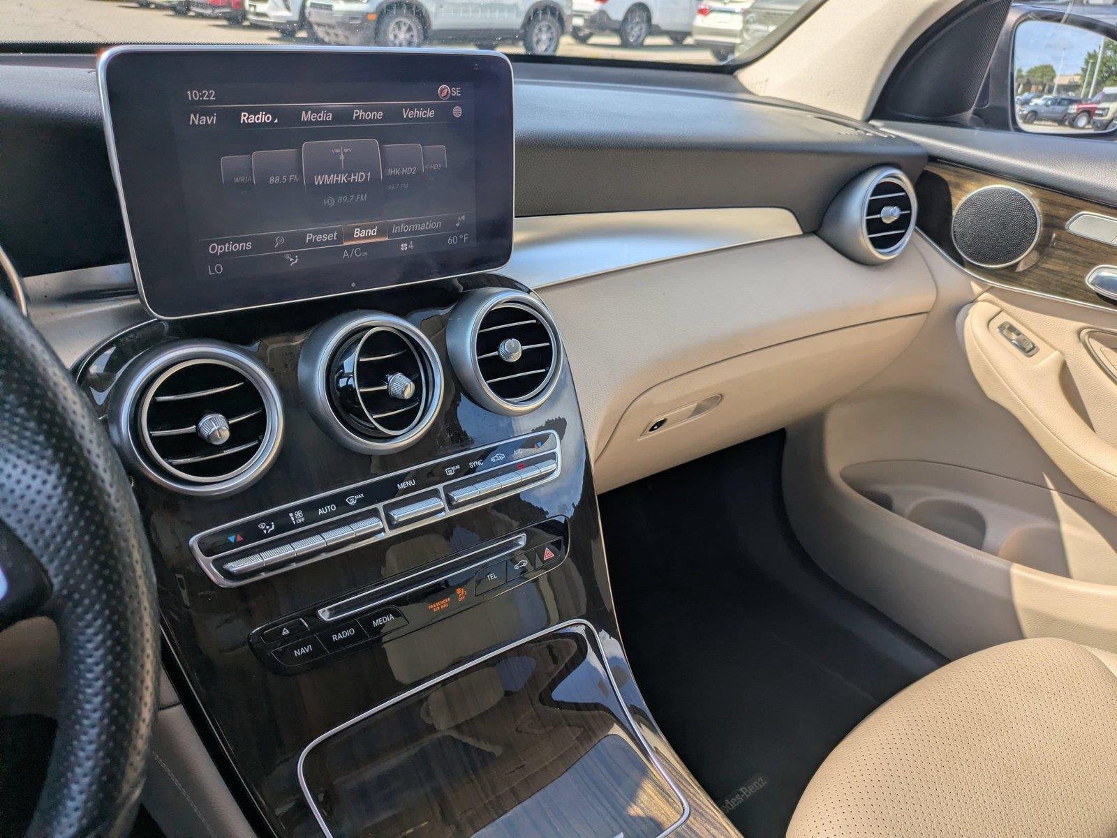 Used 2016 Lunar Blue Metallic Mercedes-Benz GLC 300 image 19