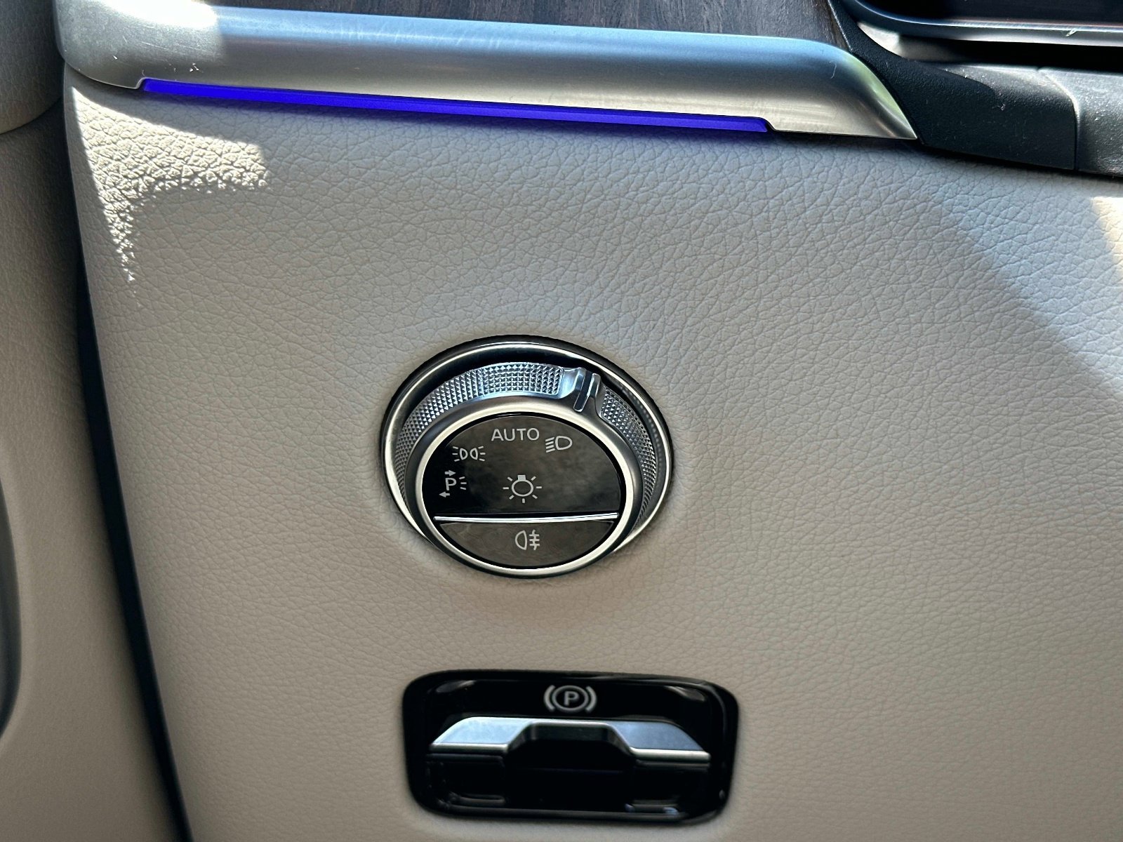 Certified Used 2023 Polar White Mercedes-Benz GLC 300 image 26