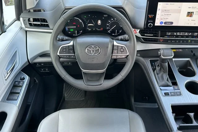 Used 2025 Beige Toyota XLE image 17