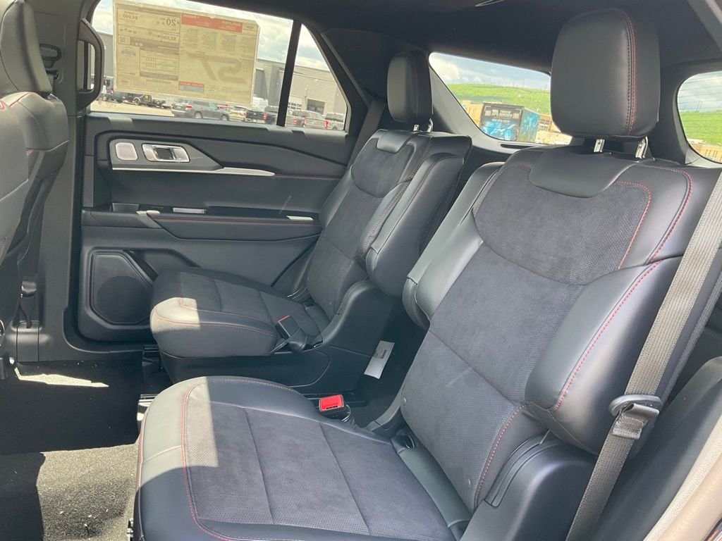 New 2026 Agate Black Metallic Ford ST image 19