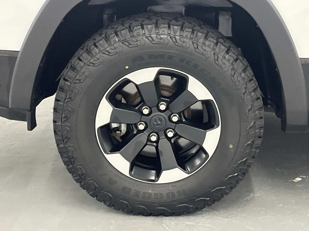 Used 2019 Bright White Clearcoat Ram Rebel Crew Cab 5.7L V8 4x4 1 Owner image 9