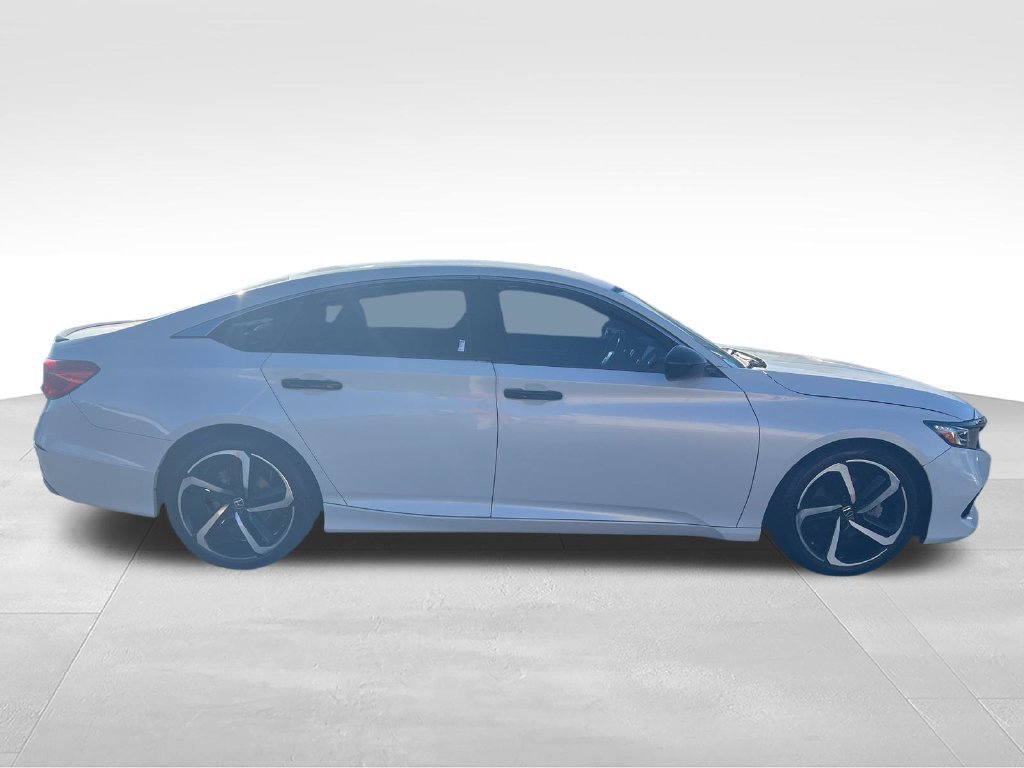 Used 2021  Honda Sport image 6