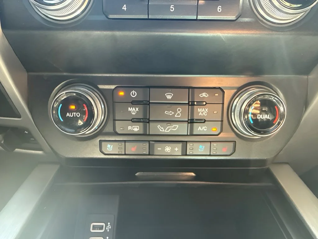 Used 2019  Ford XL image 23