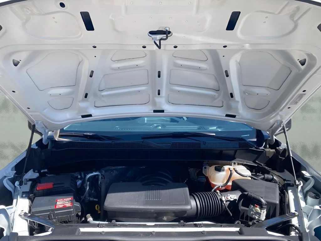 Used 2025 Summit White Chevrolet WT image 25
