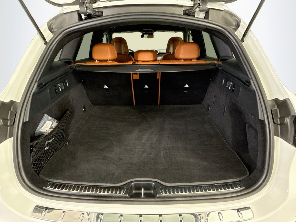 Certified Used 2026 Polar White Mercedes-Benz GLC 300 image 27
