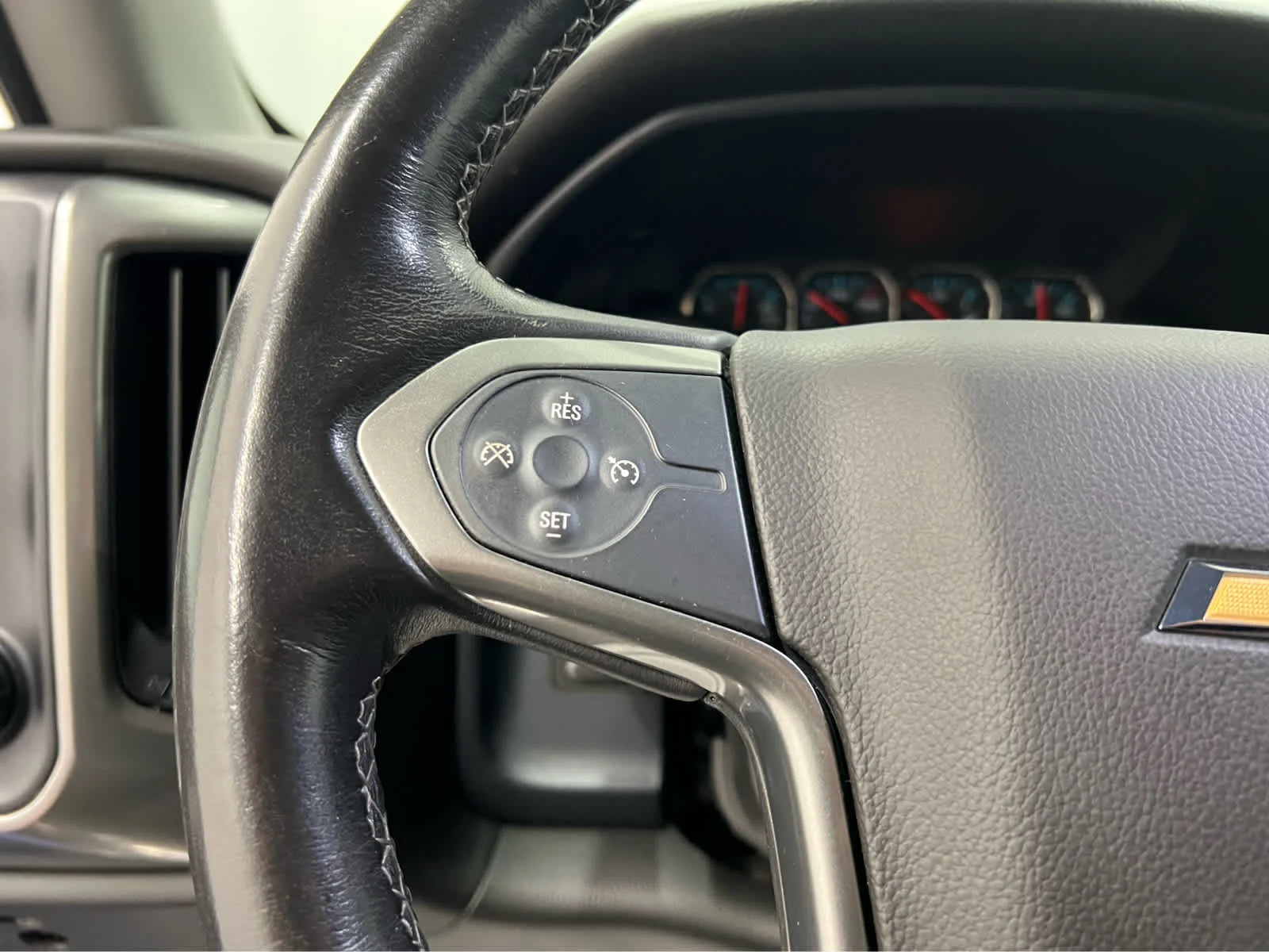 Used 2018 Silver Ice Metallic Chevrolet LT image 15