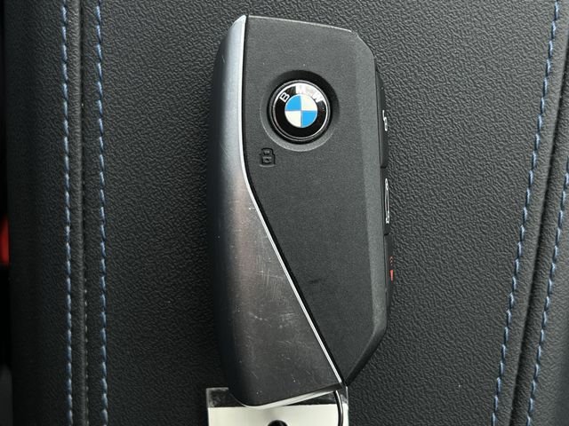 Used 2025 White BMW xDrive28i image 27