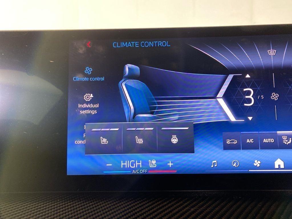 2025 BMW X7 M60i - Photo 17