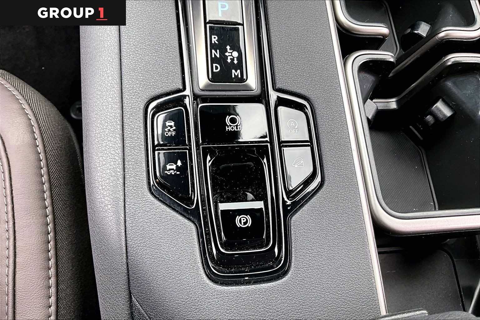 Certified Used 2025 WIND CHILL PEARL Lexus Premium image 33