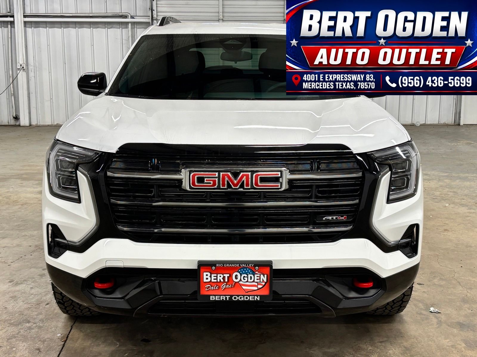 Used 2026 White GMC AT4 image 2