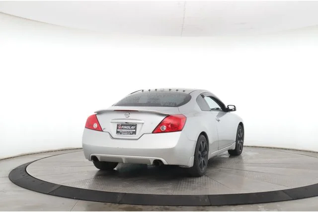 Used 2011 Silver Nissan 2.5 S image 7