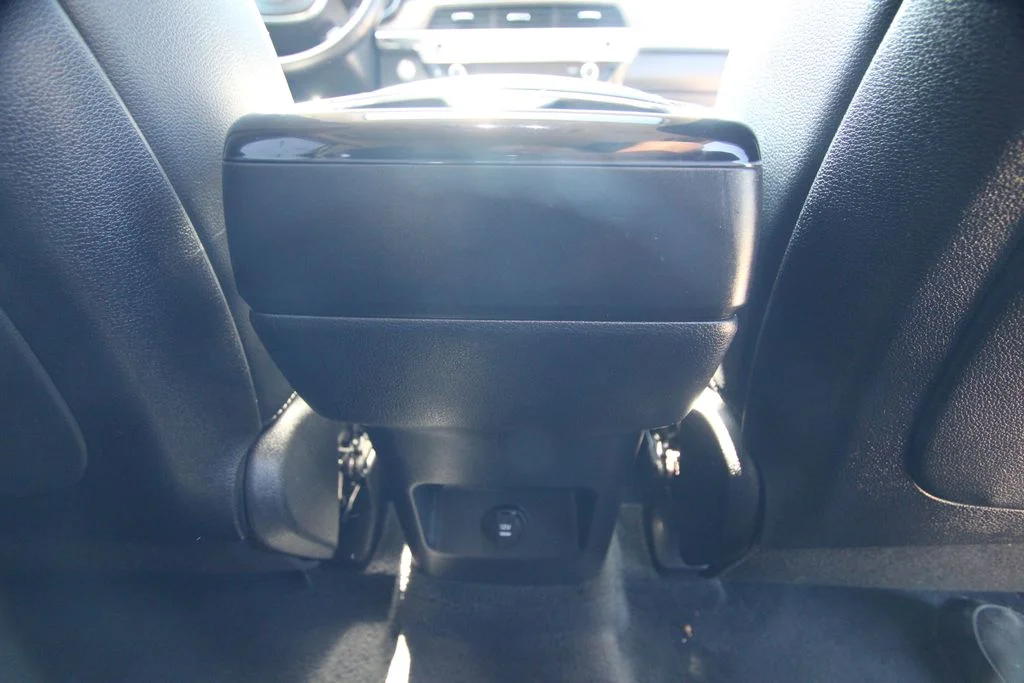 Used 2021 Everlasting Silver Kia EX image 36