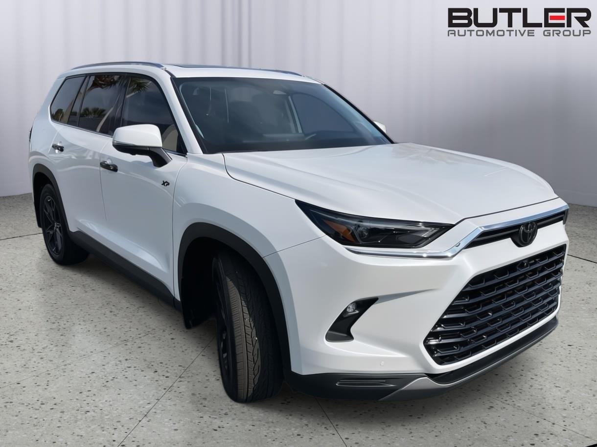 Used 2025 White (Wind Chill Pearl) Toyota Limited image 7