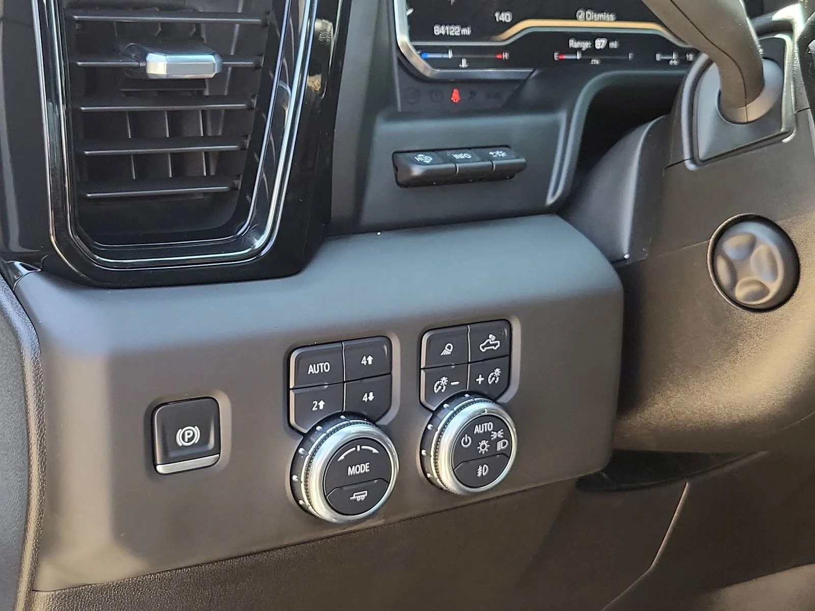 2025 GMC Sierra 1500 AT4 - Photo 18