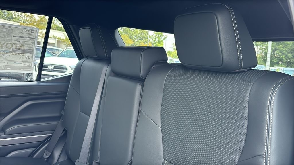 New 2026 Ice Cap Toyota 4Runner TRD Off-Road Premium image 31
