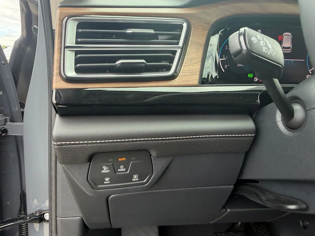 New 2026  Volkswagen 2.0T SE w/Technology image 21