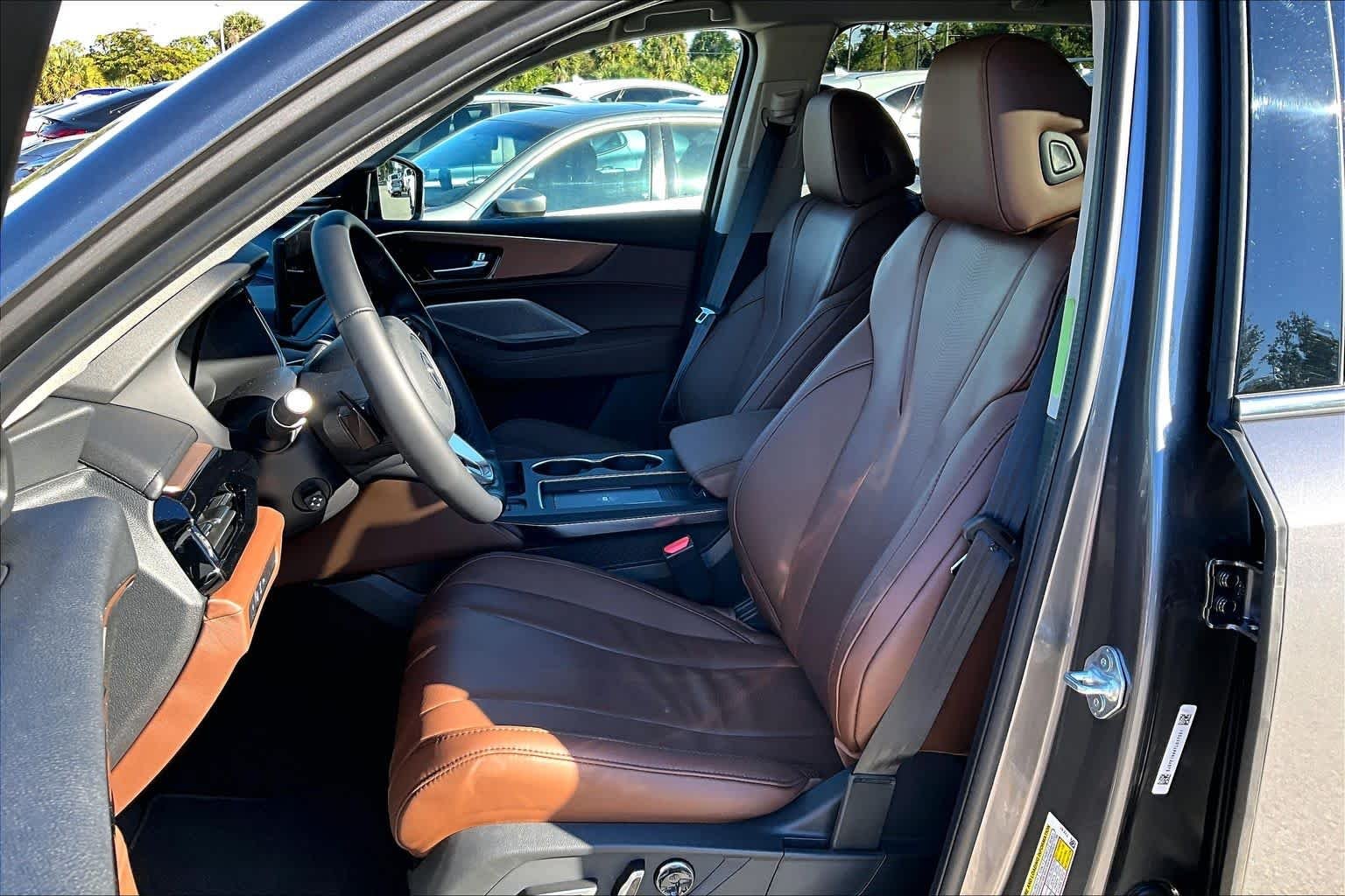 New 2026 Liquid Carbon Metallic Acura w/Technology Package image 9