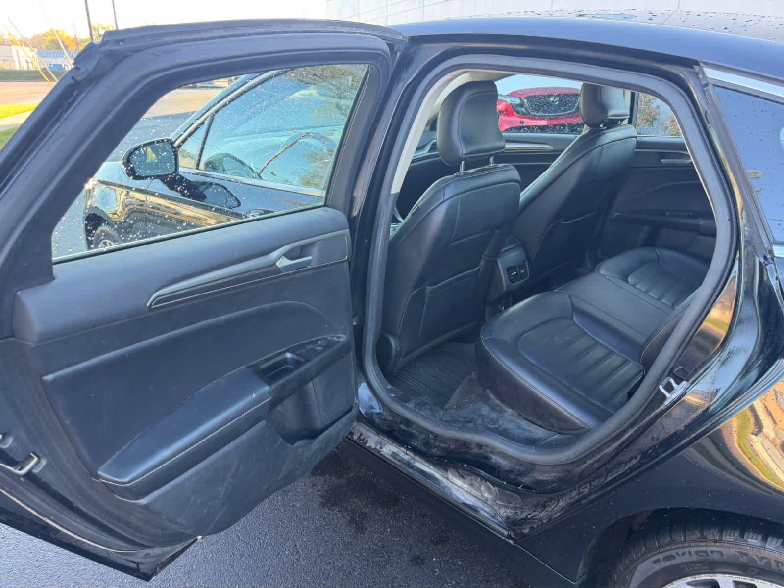 Used 2017 SHADOW BLACK Ford SE image 5