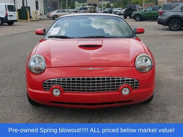 Used 2003 Red Ford  image 16
