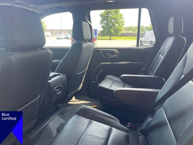 Certified Used 2022 White Chevrolet Z71 image 9