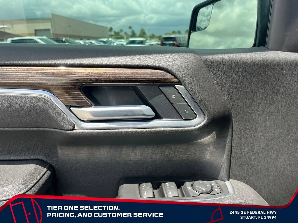 Used 2025 Titanium Rush Metallic GMC Elevation image 22