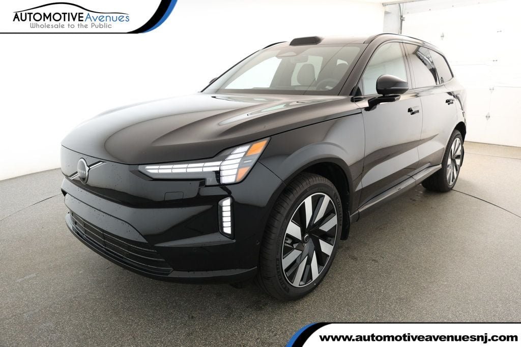 2025 Volvo EX90 Plus