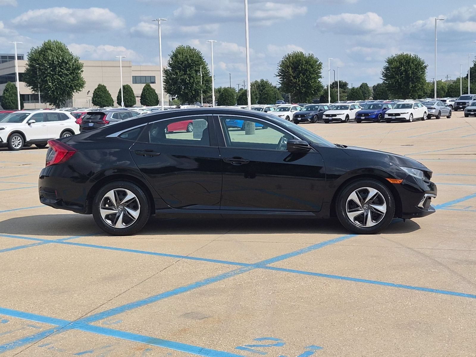 Used 2019 Crystal Black Pearl Honda LX Sedan image 5
