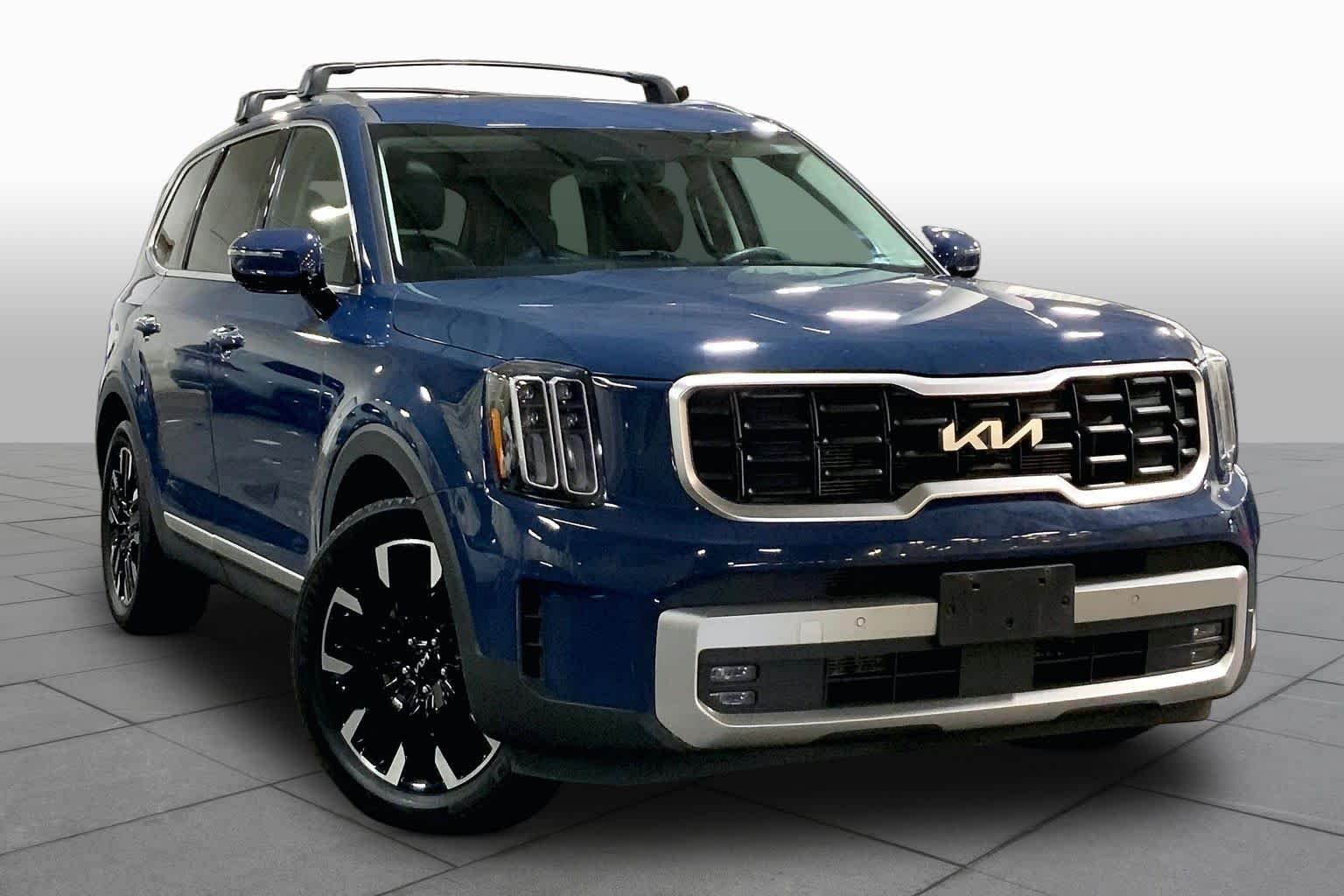 Used 2023 Midnight Lake Blue Kia SX Prestige image 3