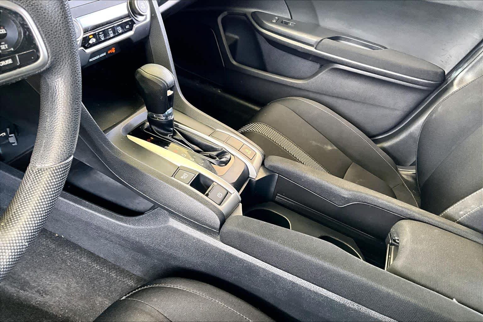 Used 2016 Lunar Silver Metallic Honda LX image 15