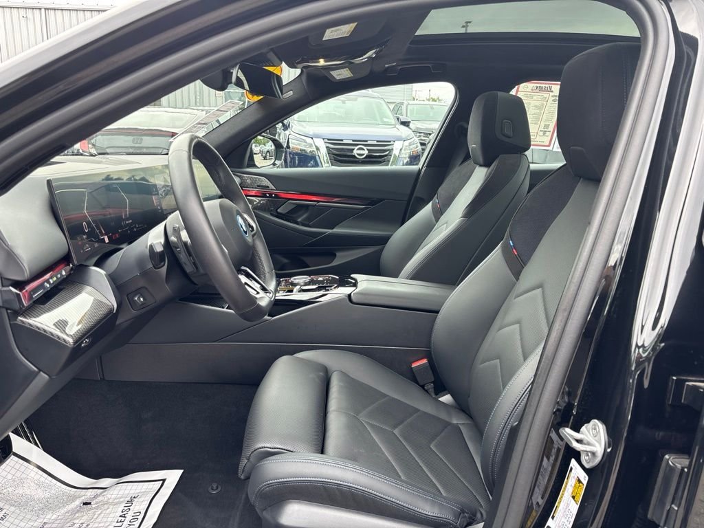 Used 2026 Black BMW 550e xDrive image 22