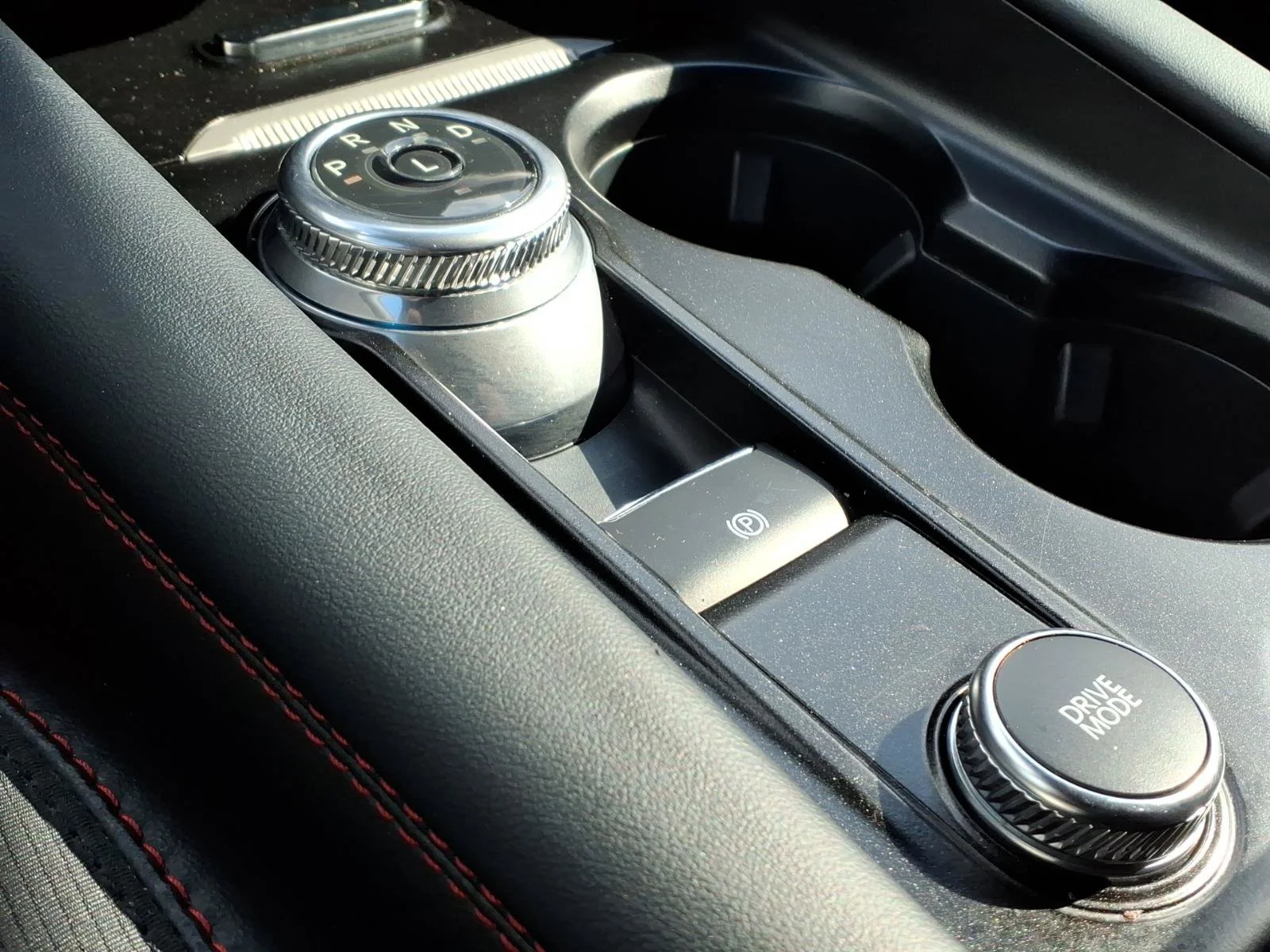Used 2025 Black Metallic Ford ST-Line image 16