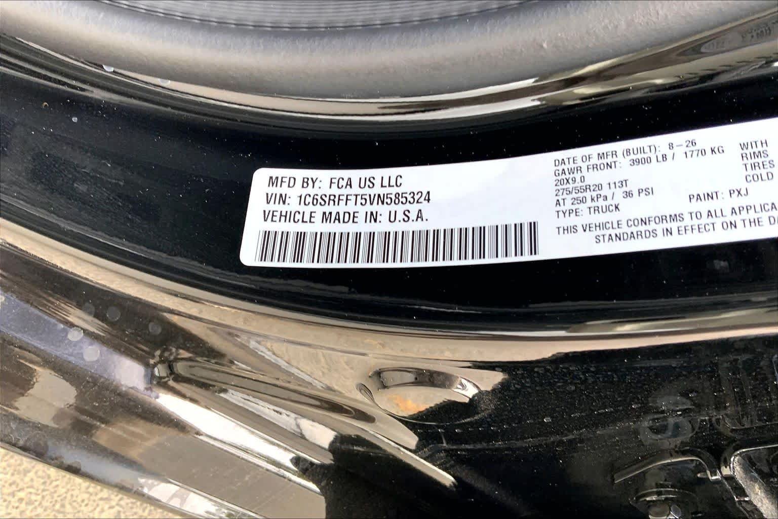 New 2027 Diamond Black Crystal Pearl-Coat Exterior Paint RAM Lone Star image 17