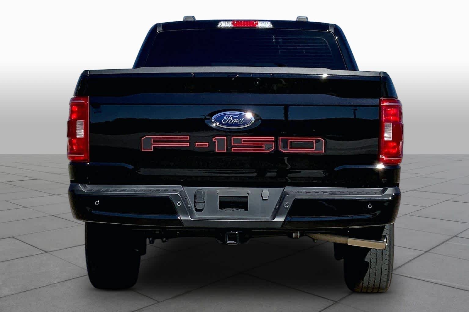 Used 2023 Agate Black Metallic Ford XLT image 5
