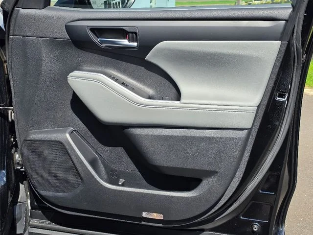 2023 Toyota Highlander XLE - Photo 10