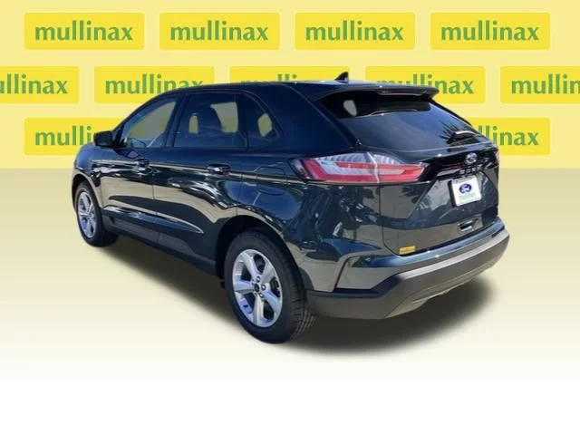 New 2024 Blue Ford SE image 3