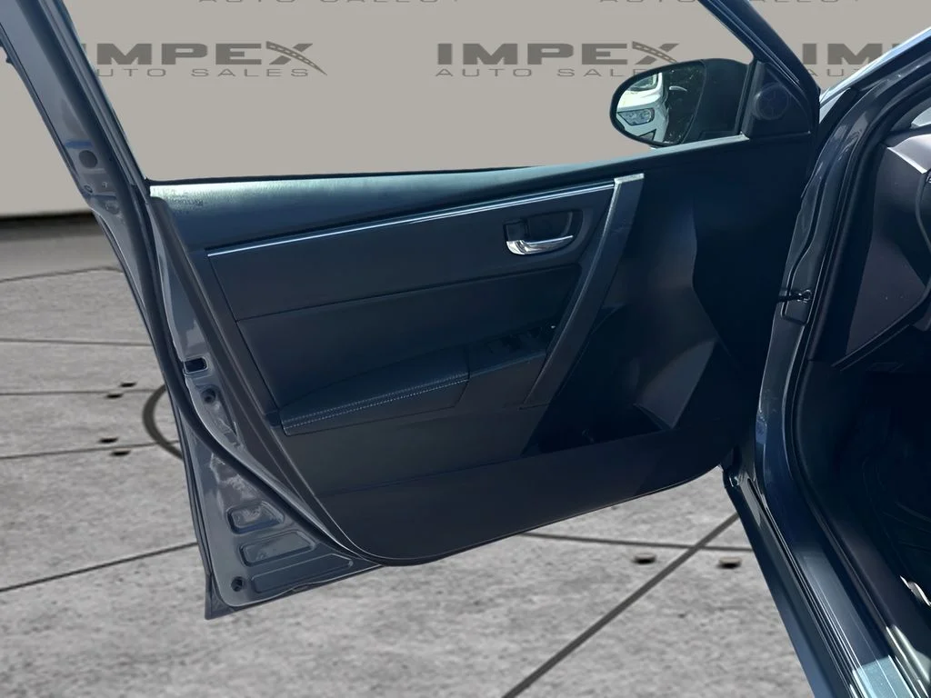 Used 2017 Gray Toyota XLE image 16