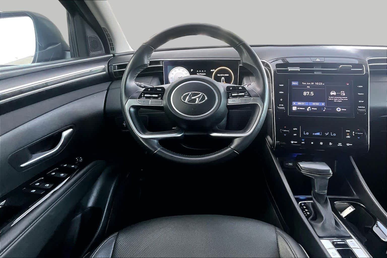 Used 2022 Phantom Black Hyundai SEL image 6