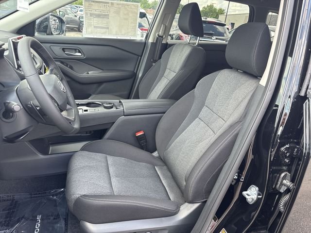 2026 Nissan Rogue SV - Photo 11