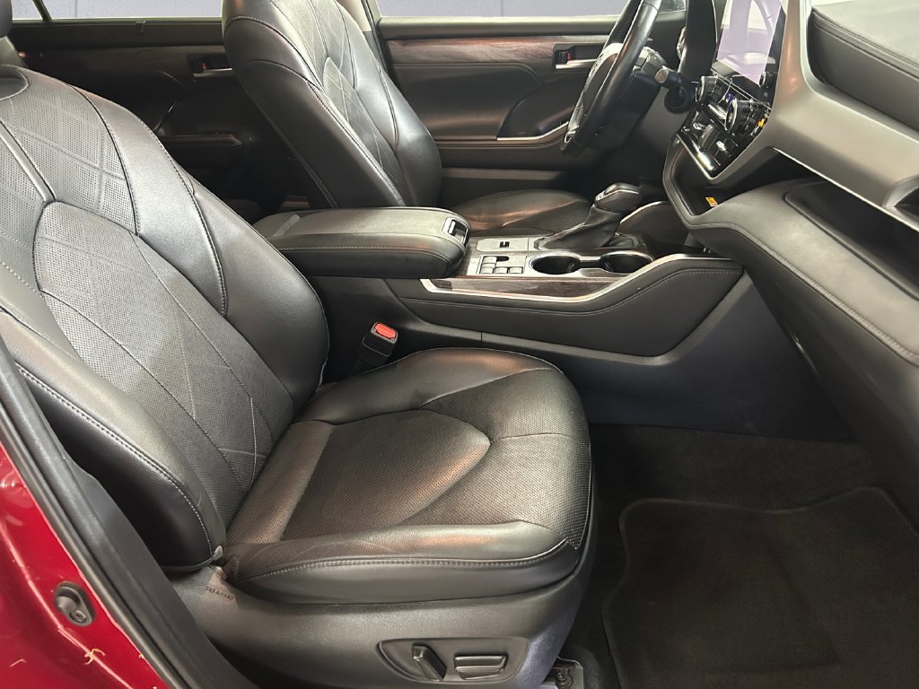 Used 2023 Red Toyota Platinum image 13