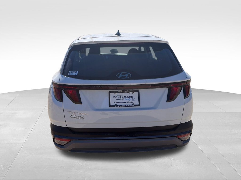 Used 2026 White Hyundai SE image 4