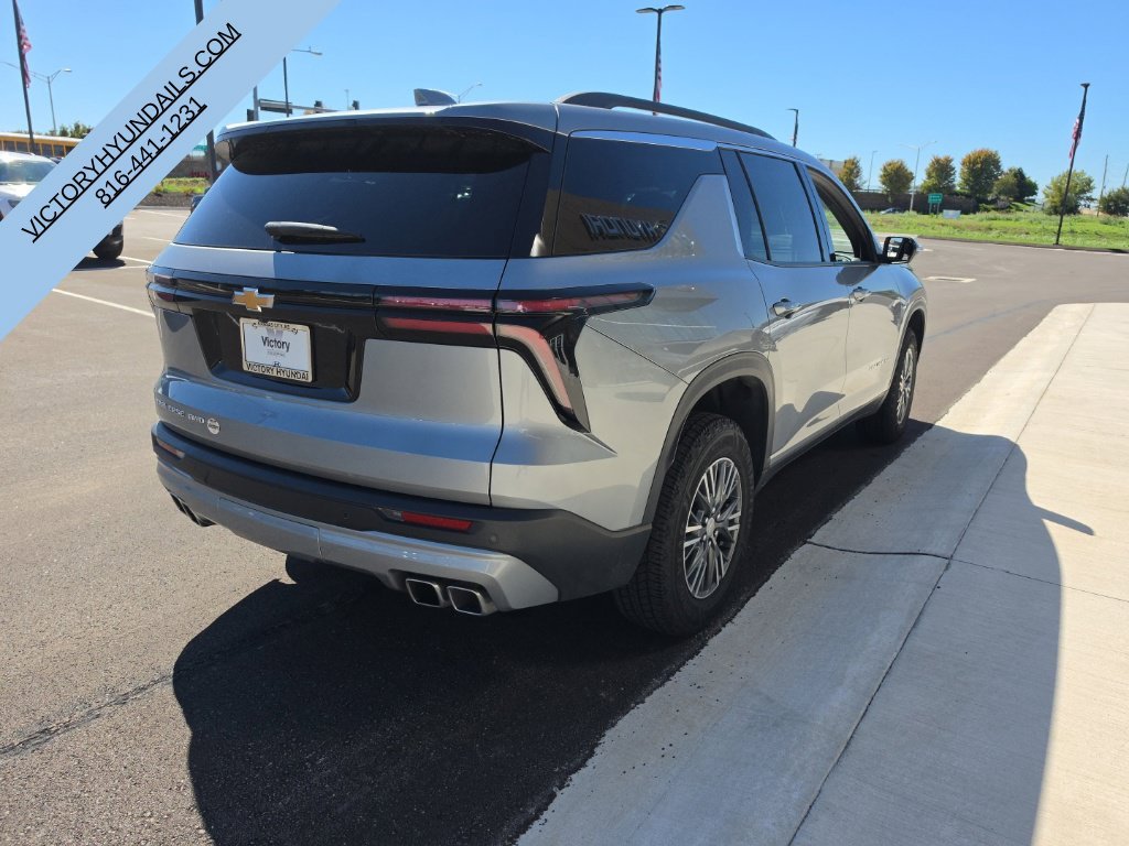 Used 2025 Gray Chevrolet LT image 5