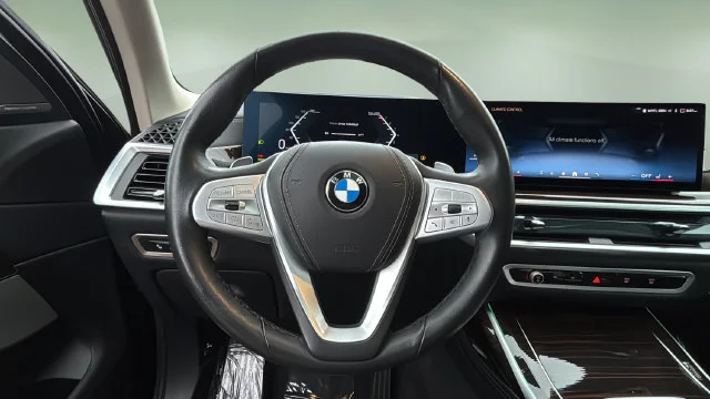 Used 2026 Black BMW xDrive40i image 14