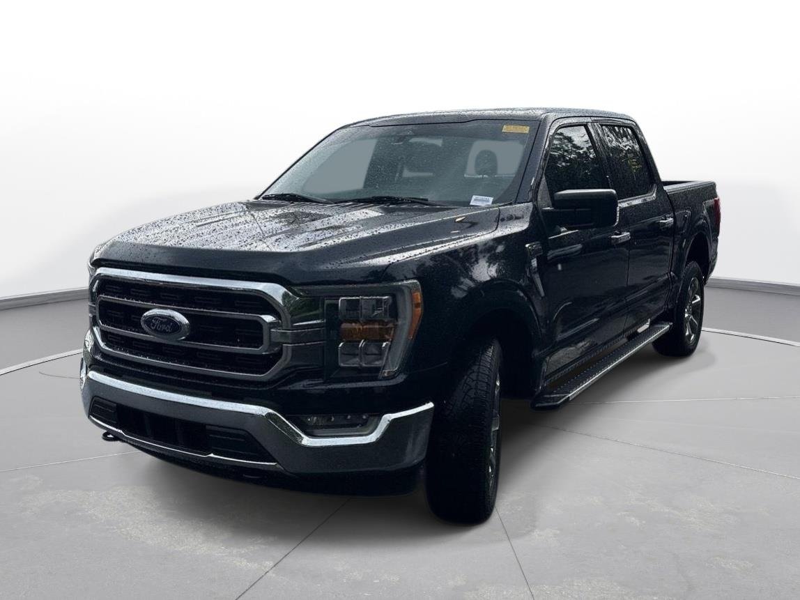 Used 2022 Antimatter Blue Metallic Ford XLT image 2