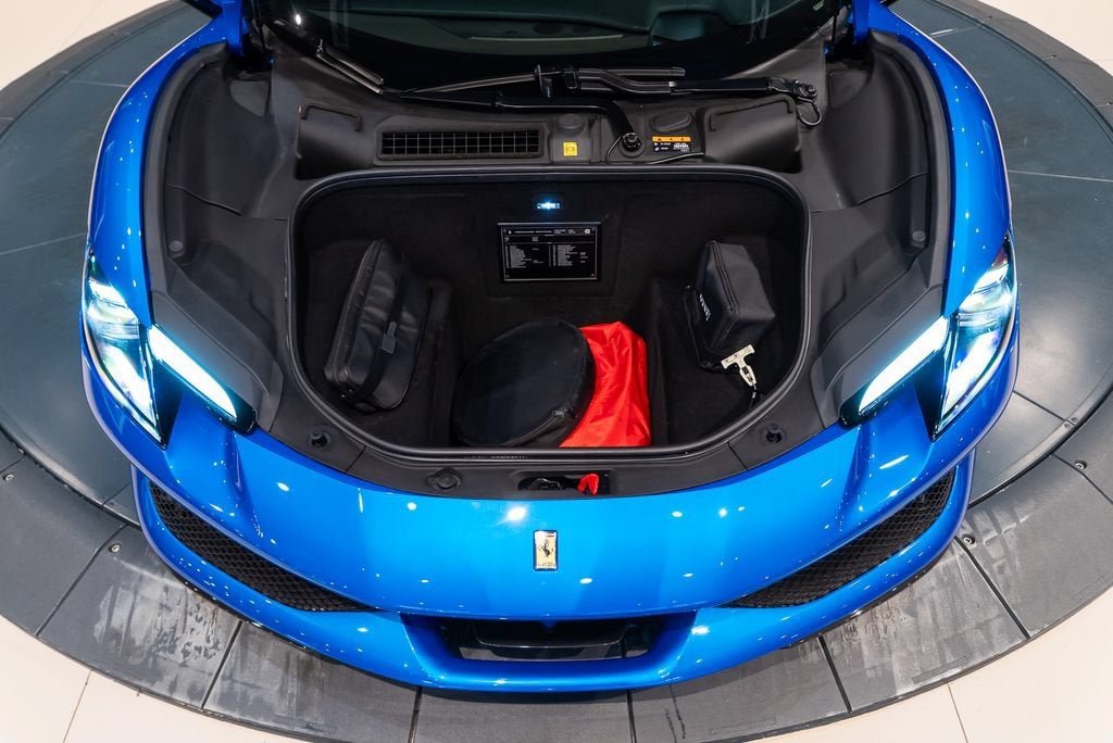 Certified Used 2023 Blu Corsa Ferrari  image 17