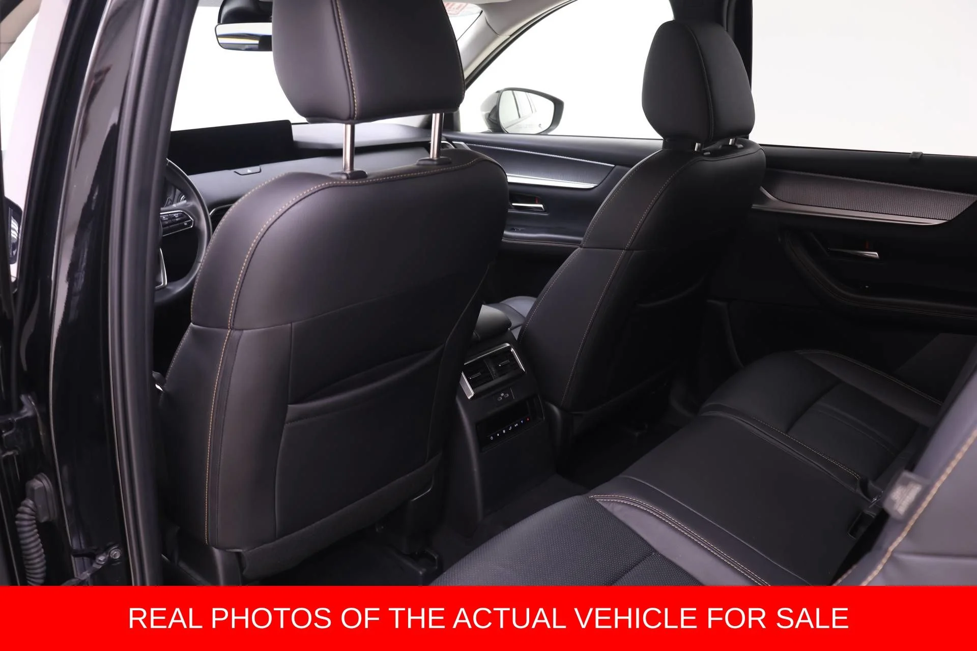 2025 Mazda CX-90 Preferred Package - Photo 11